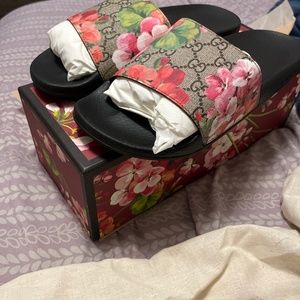 Gucci Bloom Sandals